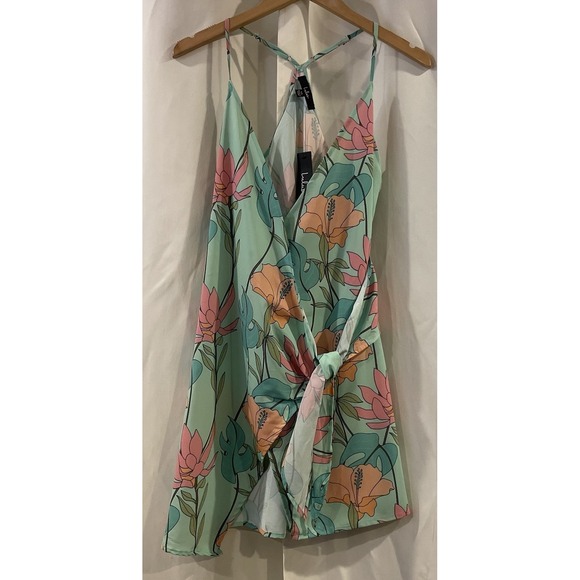 Lulu's Totally Tropical Light Green Floral‎ Print Wrap Dress XS NWT - Picture 1 of 4